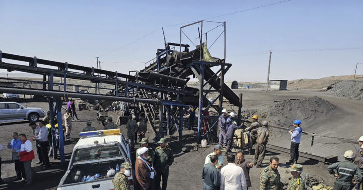 İran’da kömür madeninde meydana gelen metan gazı patlamasında can kaybı yükseliyor