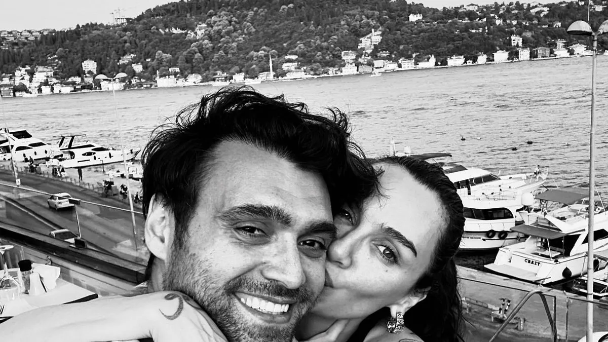 Sosyal medya Birce Akalay’ın estetiksiz halini konuşuyor! ‘Gerçek olamaz’