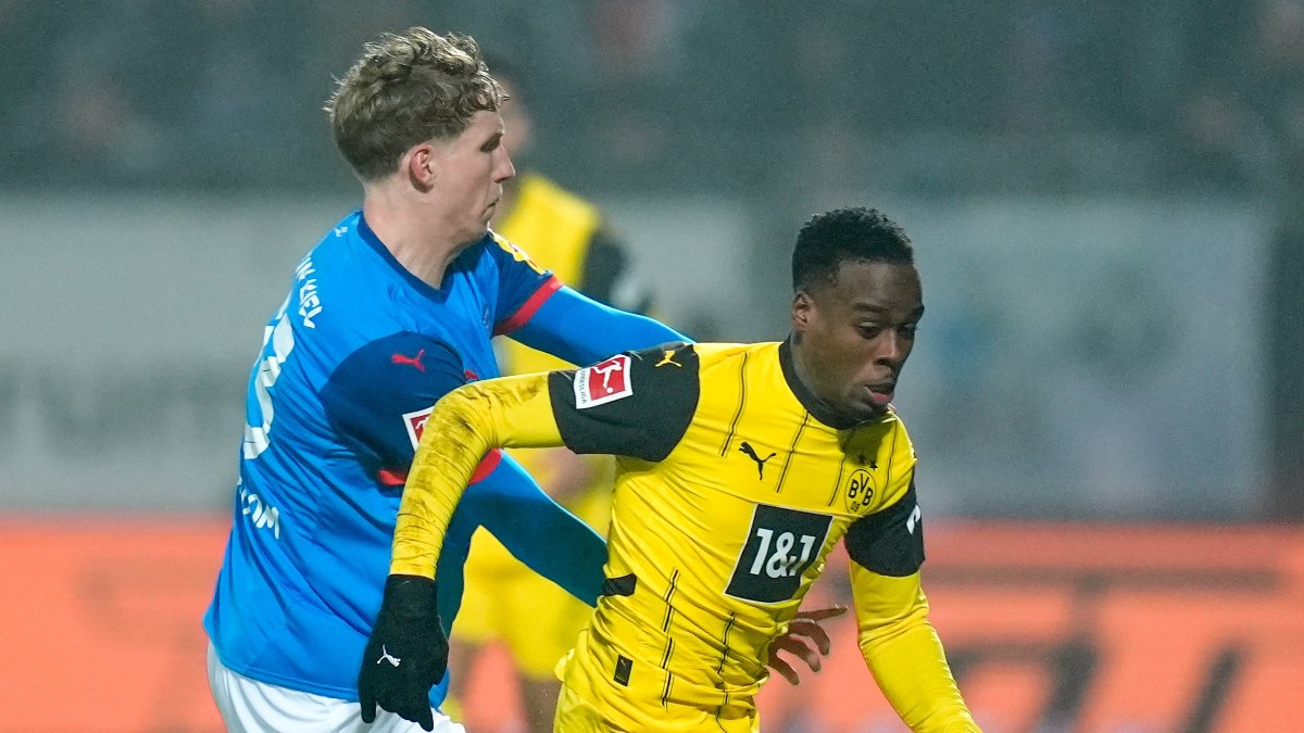 Borussia Dortmund deplasmanda Holstein Kiel’e yenildi