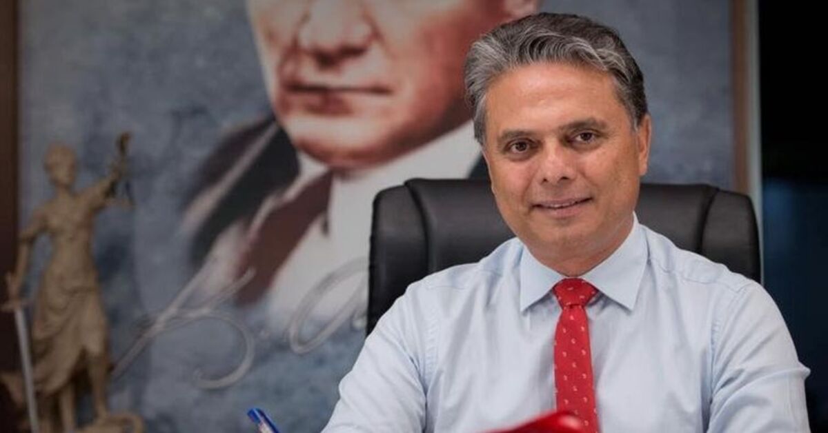 Ümit Uysal, CHP Genel Başkanlığına adaylığını açıkladı